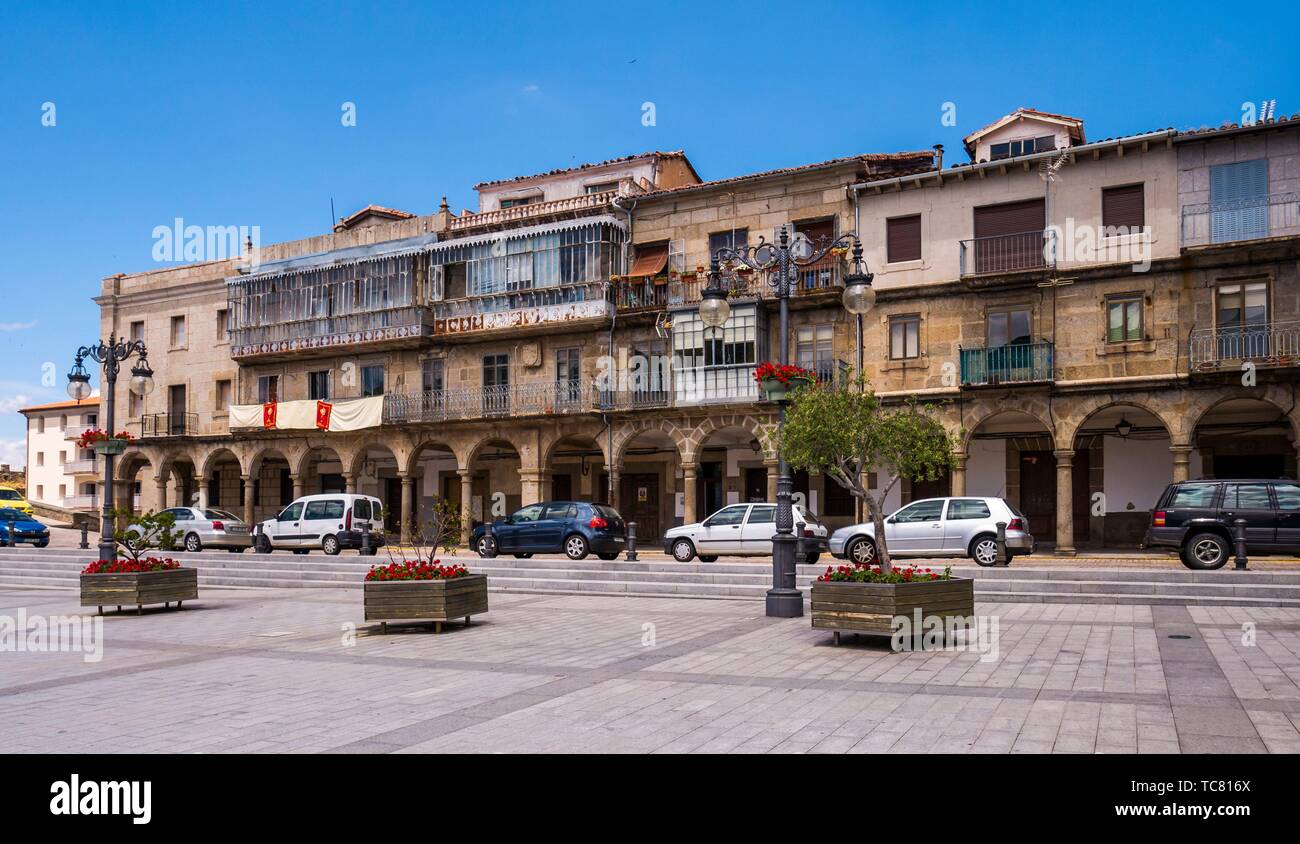 Plaza Mayor porticada. Béjar. Salamanca. Castilla León. España. Stock Photo
