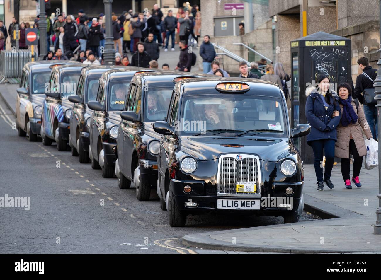 Taxi rank, Edinburgh, Lowlands, Scotland, United Kingdom. Stock Photo
