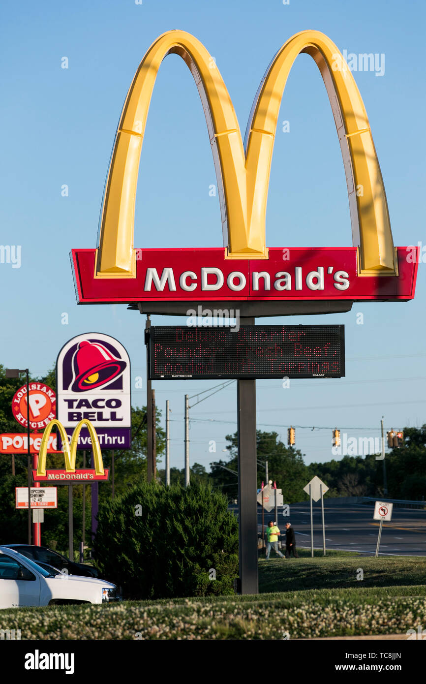 McDonald's, Taco Bell and Popeye's fast food restaurant location signs