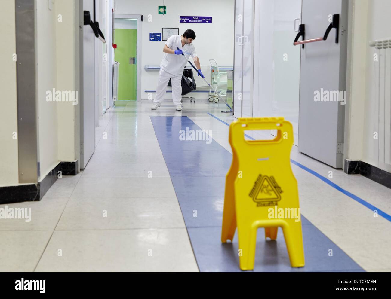 Janitor, Cleaning employee, Hospital Donostia, San Sebastian, Gipuzkoa, Basque Country, Spain Stock Photo