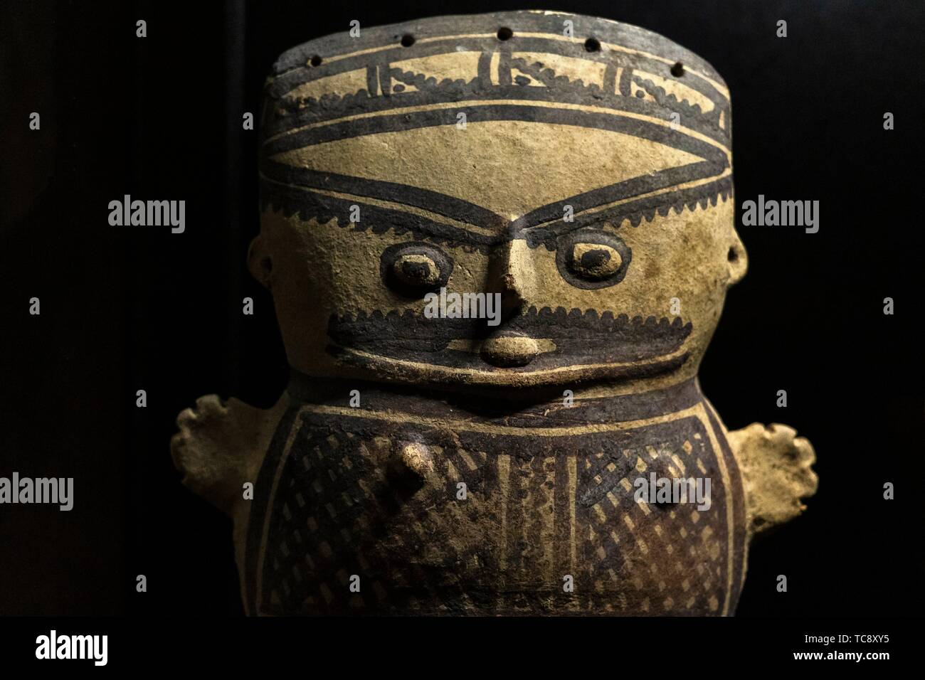 Peruvian preColumbian ceramics,Chancay culture (1200 to 1470 AC