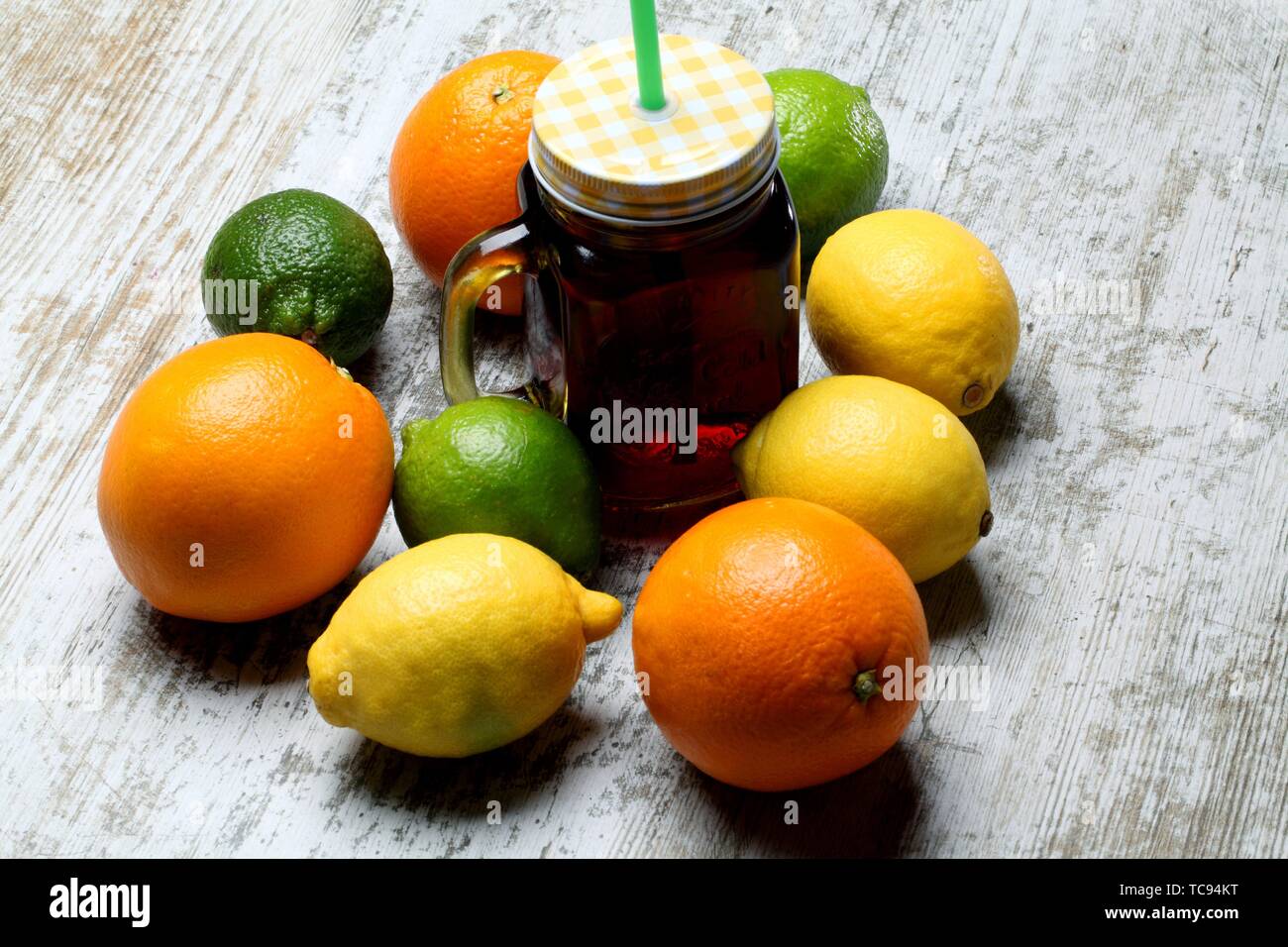 With lemon limes and oranges hi-res stock photography and images - Alamy