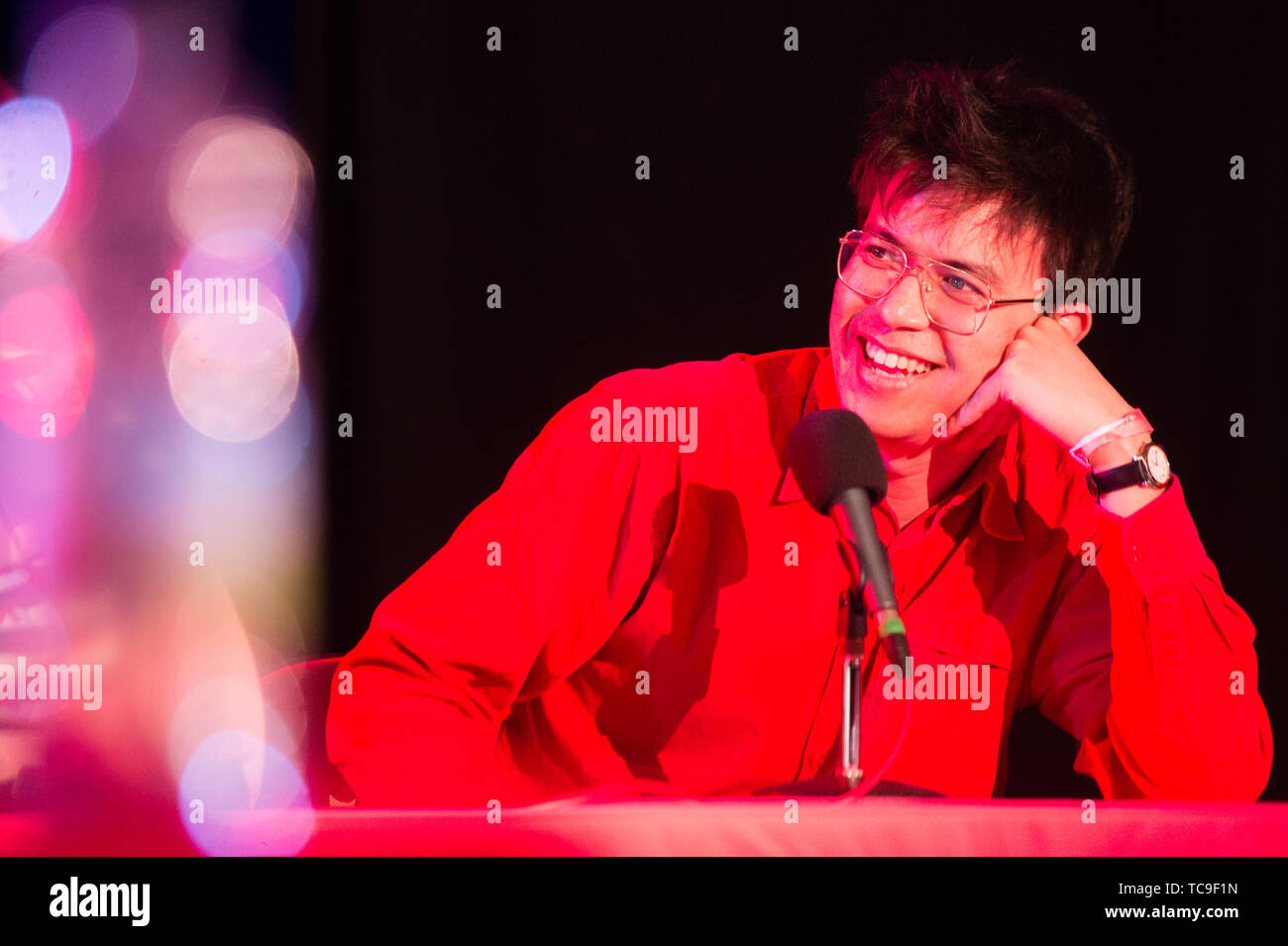 Phil wang comedian hires stock photography and images Alamy