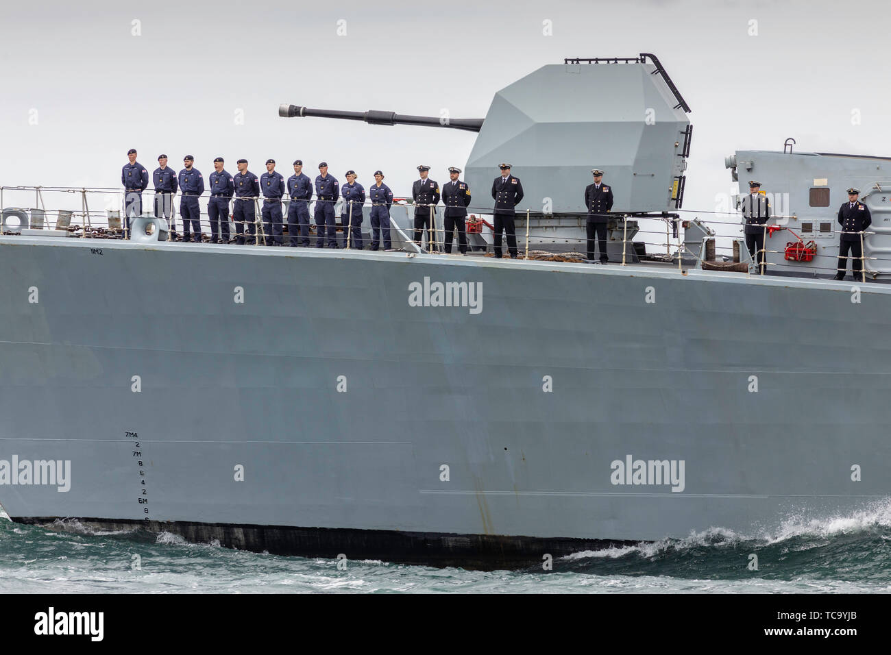 Royal Navy Frigate, HMS St Albans, F83 leaves Portsmouth Harbour during the D-Day 75 commemorations. Picture date: Wednesday June 5, 2019. Photograph  Stock Photo