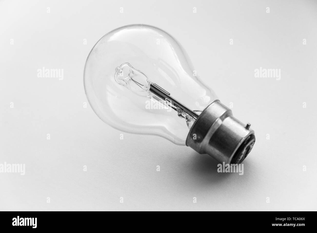 mount halogen electric light bulb in clear glass Stock Photo Alamy