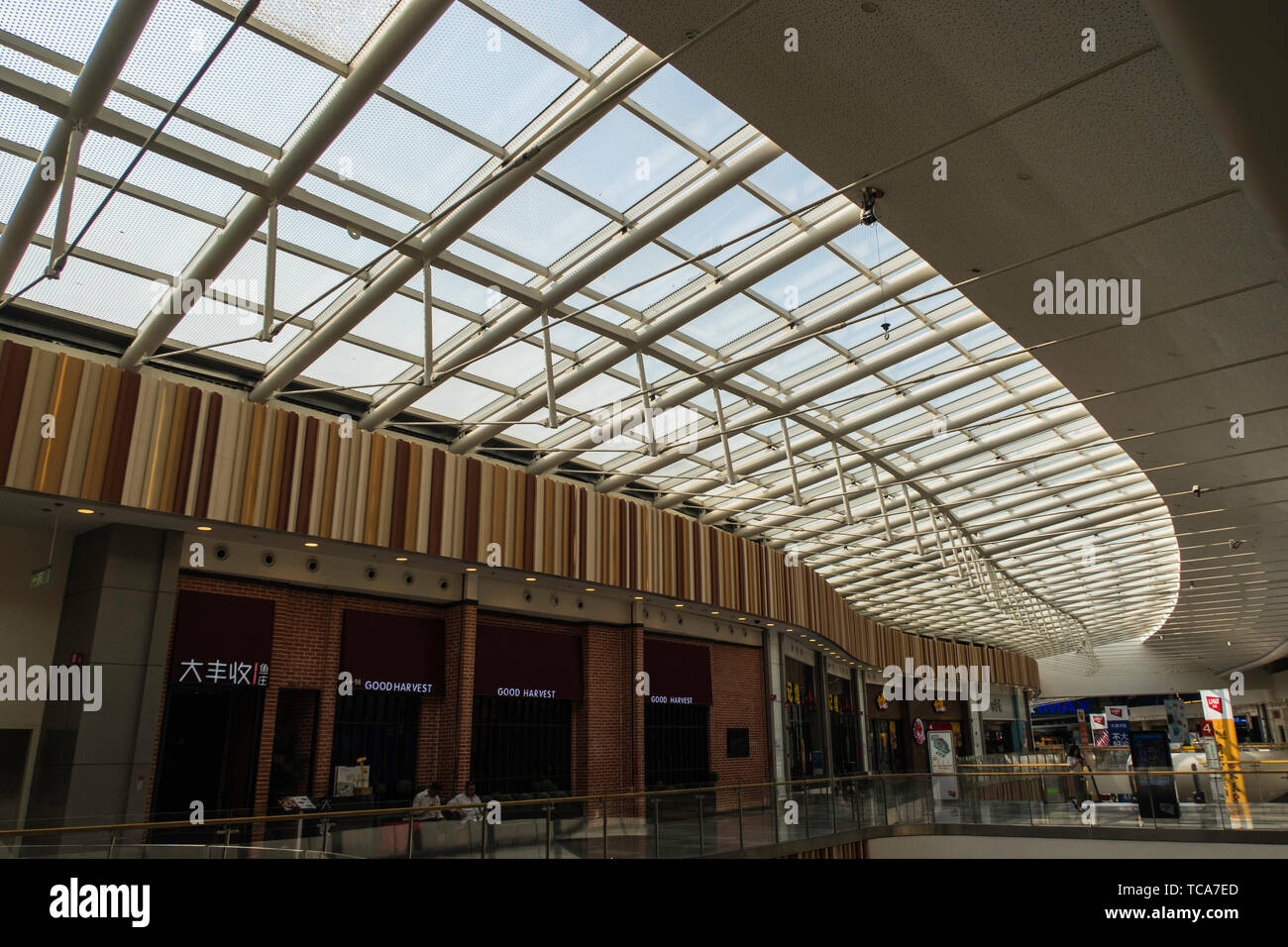 Mall Structure Building structure of shopping malls Stock Photo - Alamy