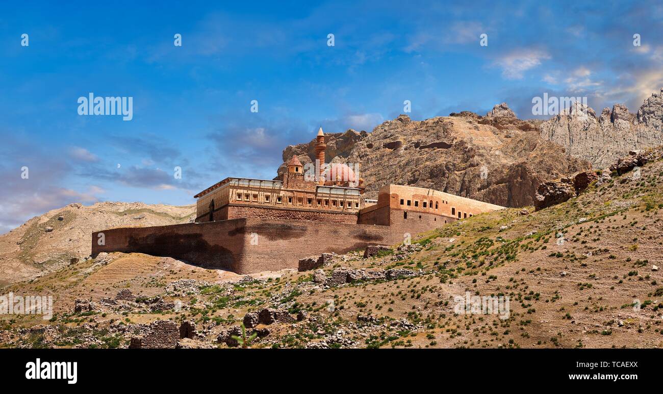 Exterior walls with Minarete of the Mosque of the 18th Century Ottoman architecture of the Ishak Pasha Palace (Turkish: ?shak Pa?a Saray?) , Agr? Stock Photo