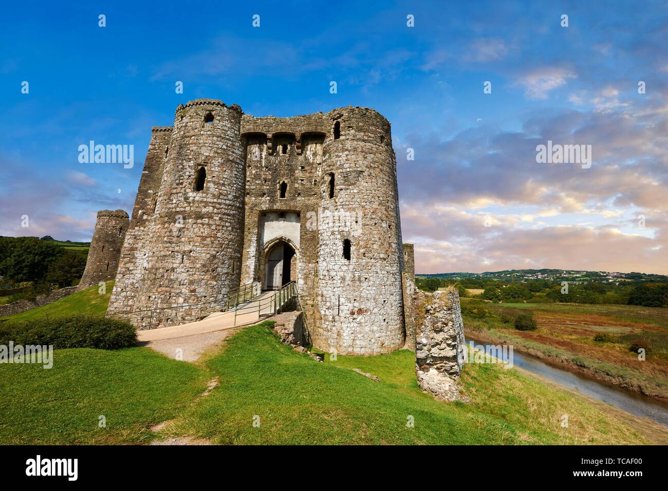Gate towers of the Medieval Norman Kidwelly Castle, Kidwelly, Carmarthenshire, Wales. Stock Photo