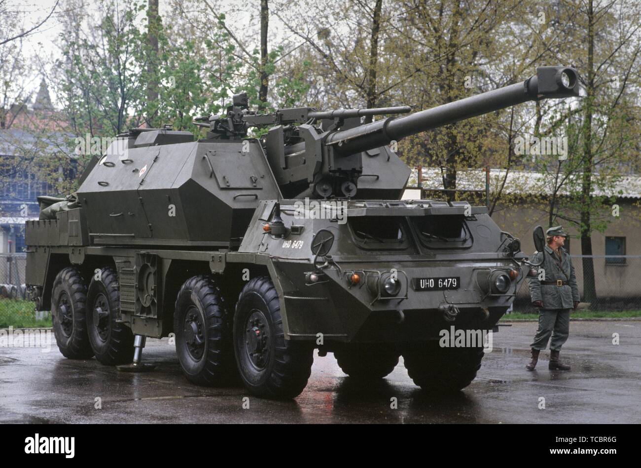 Polish army, selfpropelled gun WZ 1977 Dana, 12th 12th Mechanizad