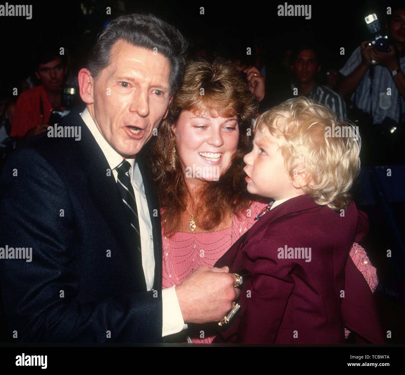 Jerry Lee Lewis & Kerrie McCarver with his son Jerry Lee Lewis III 1989  Photo By John Barrett/ Stock Photo - Alamy