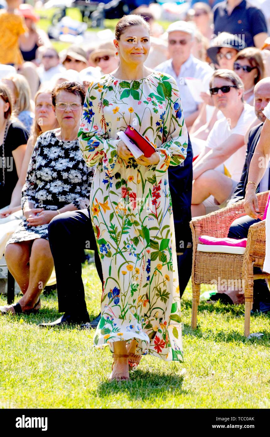 Solna, Sweden. 06th June, 2019. Crown Princess Victoria of Sweden at Hagaparken in Solna Municipality just north of Stockholm, on June 06, 2019, on the occasion of the National Day of Sweden Credit: Albert Nieboer/Netherlands OUT/Point De Vue OUT |/dpa/Alamy Live News Stock Photo
