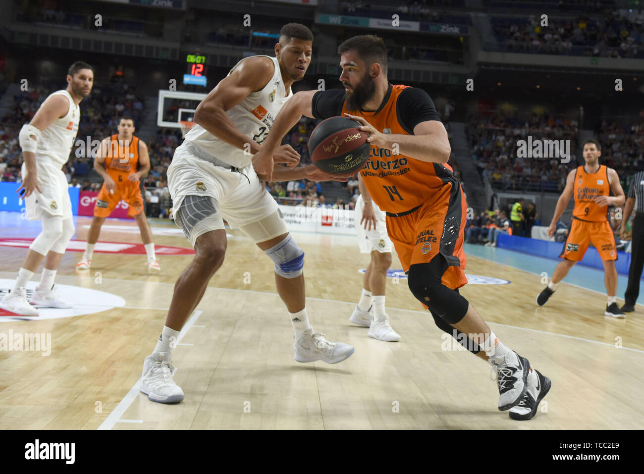 Page 2 R 72 High Resolution Stock Photography And Images Alamy