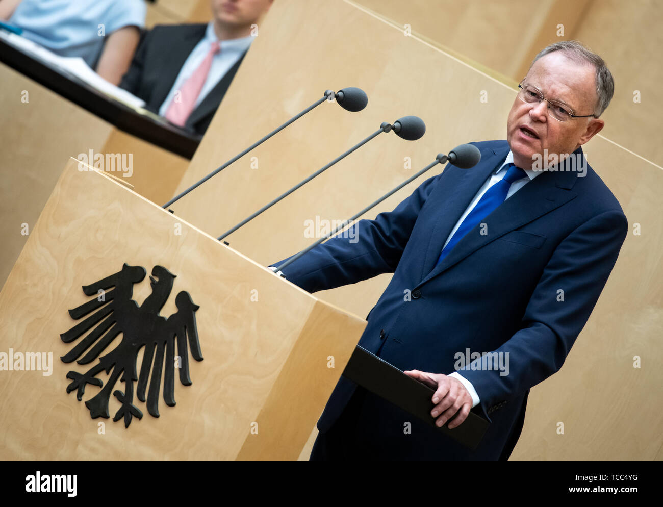Berlin, Germany. 07th June, 2019. Stephan Weil (SPD), Prime Minister of Lower Saxony, speaks at the 978th session of the Bundesrat. Among other things, the Federal Council discusses a reform of the Bafög, the right to vote for people with full care, initiatives to speed up criminal proceedings, and the annual pension adjustment. Credit: Bernd von Jutrczenka/dpa/Alamy Live News Stock Photo