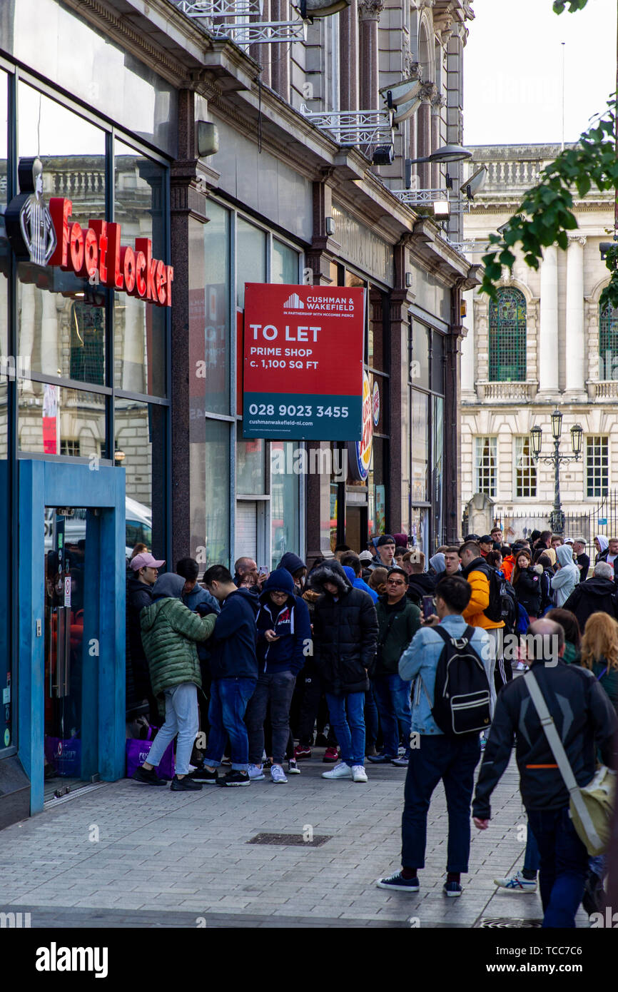 yeezy boost 350 foot locker price