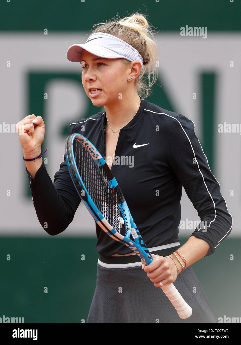 Paris, Paris. 7th June, 2019. Amanda Anisimova of the United States reacts  during the women's singles semifinal match with Ashleigh Barty of Australia  at French Open tennis tournament 2019 at Roland Garros,