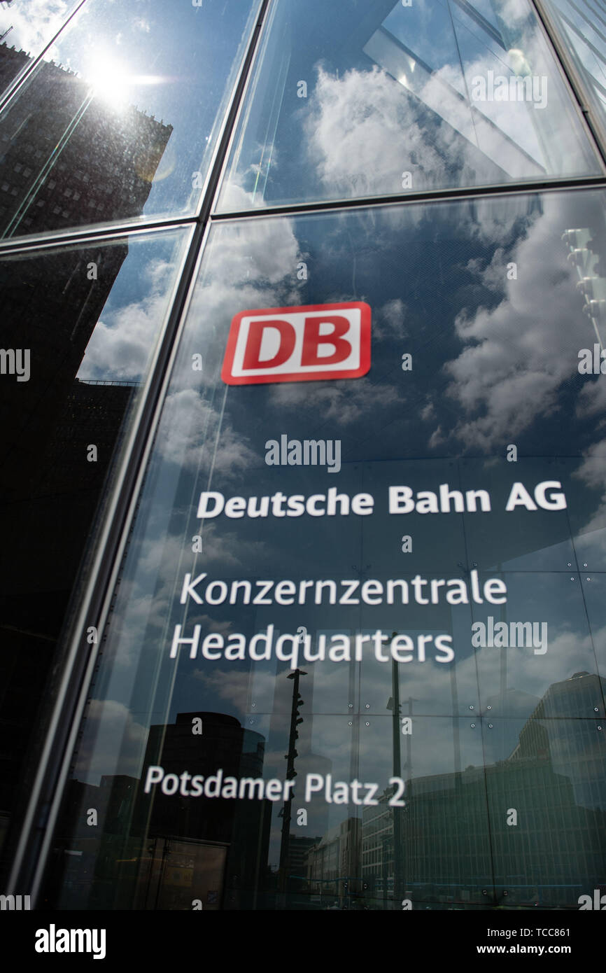 Deutsche Bank visual data 6