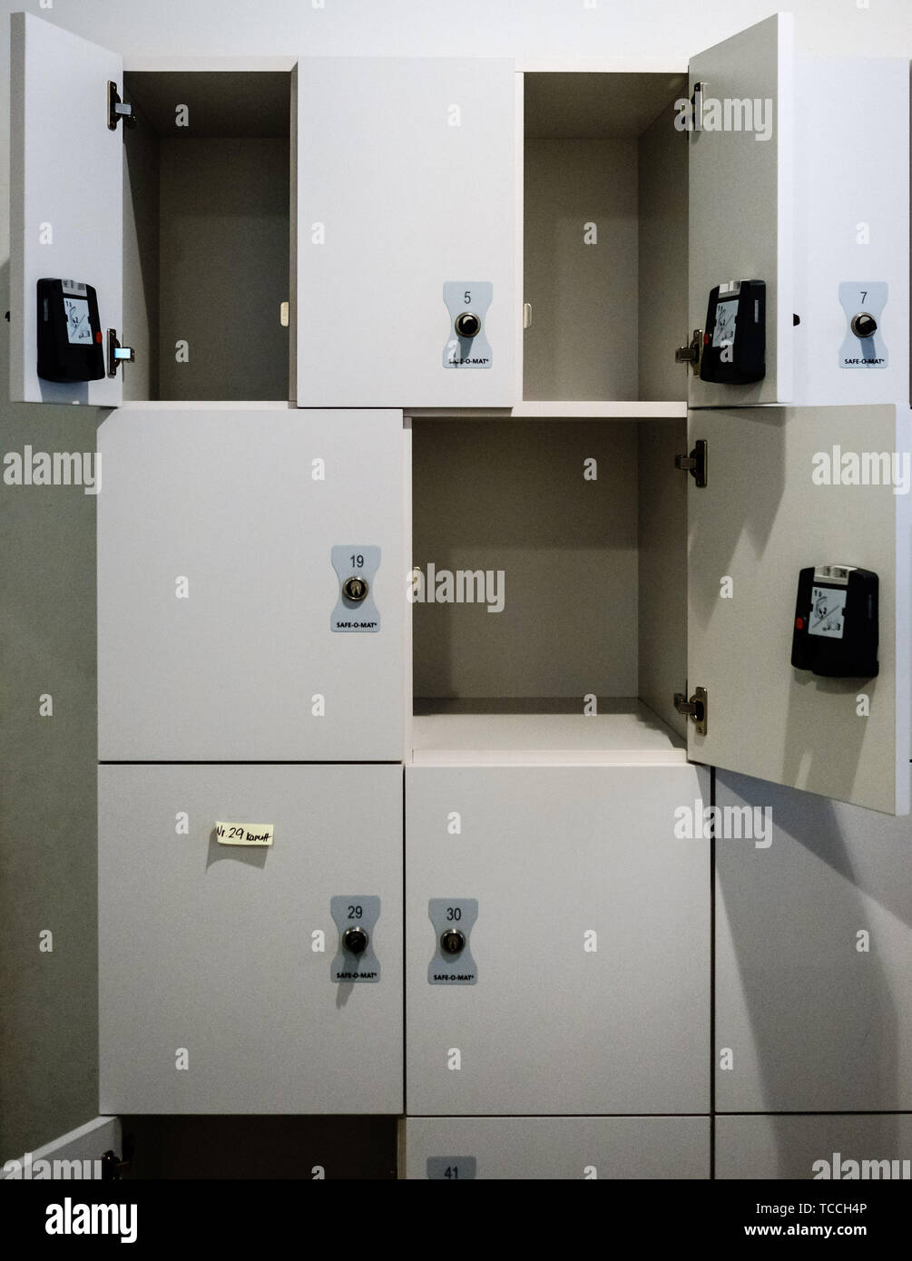 Locking Lockers Stock Photos Locking Lockers Stock Images Alamy