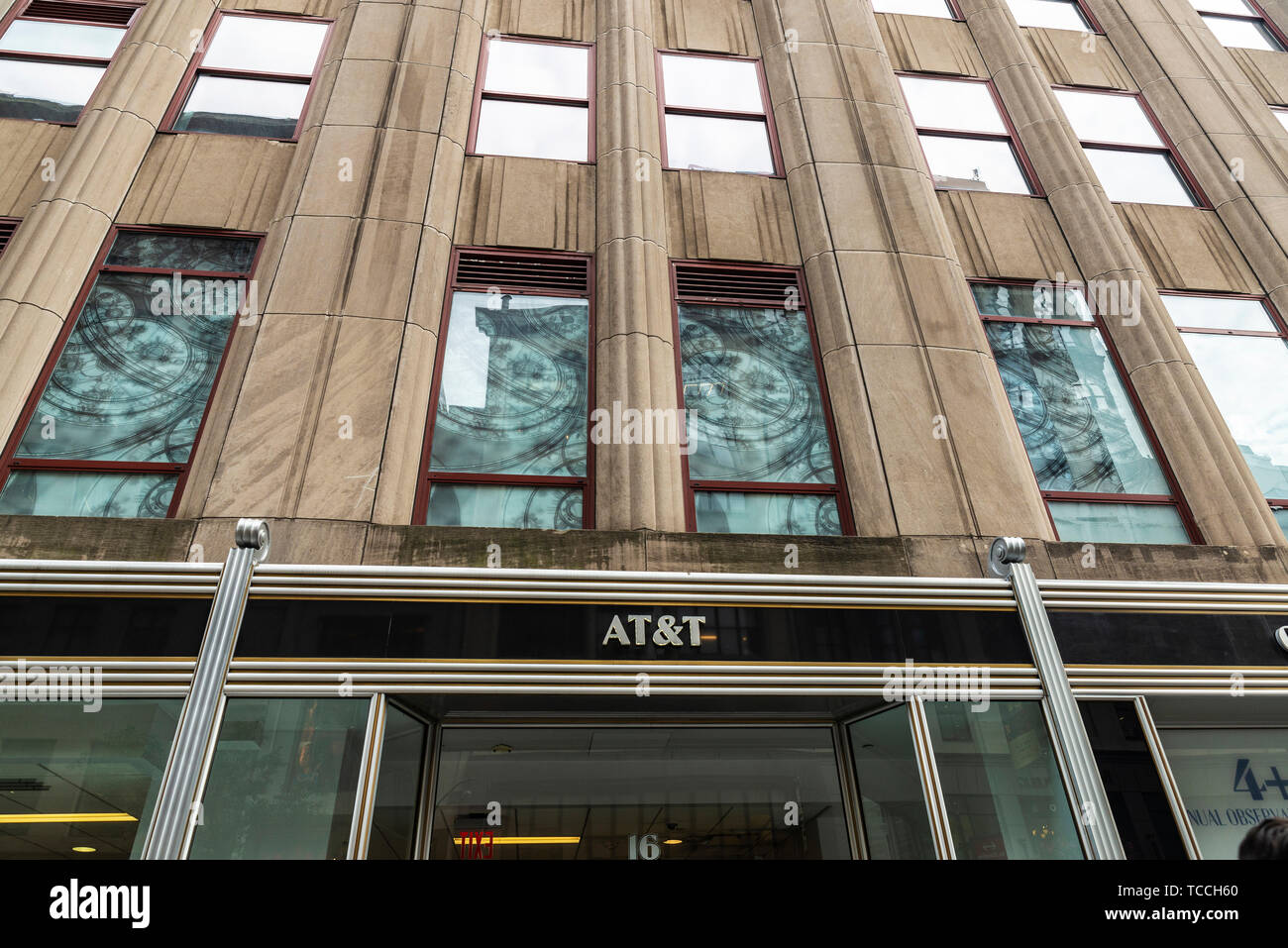 New York City, USA - July 31, 2018: AT&T (American Telephone and Telegraph) shop,  the world's largest telecommunications company, in Manhattan, New Y Stock Photo