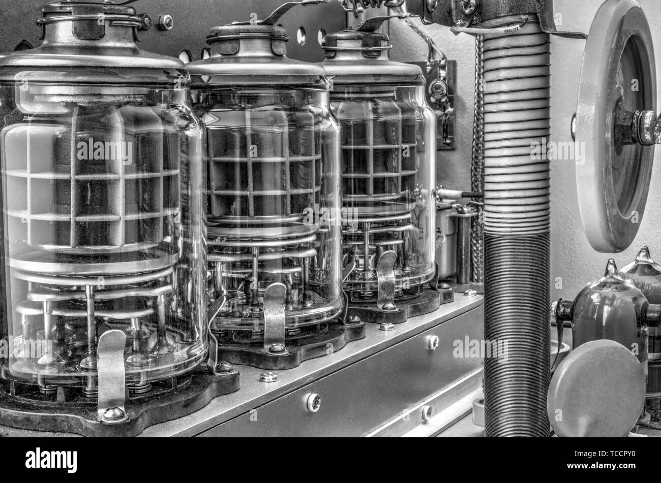 Vacuum tubes shortwave power amplifier in black and white Stock Photo