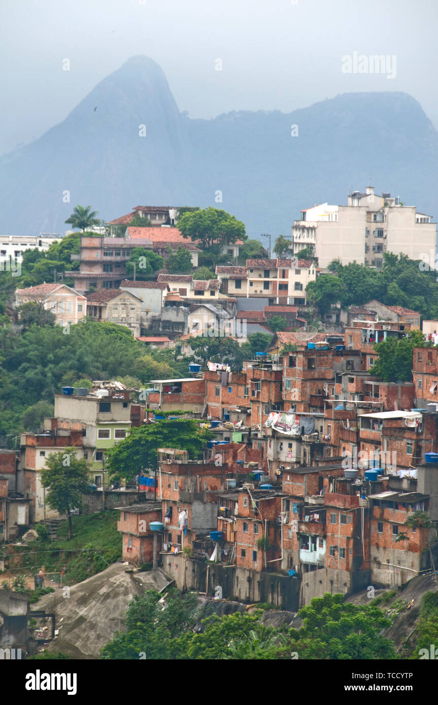 Brazil Favelas Shanty Towns In The Hills Of Rio De Janeiro Photo By Julio Etchart Stock Photo Alamy Brazil Favelas Shanty Towns In The Hills Of Rio De Janeiro Photo By Julio Etchart Stock Photo Alamy