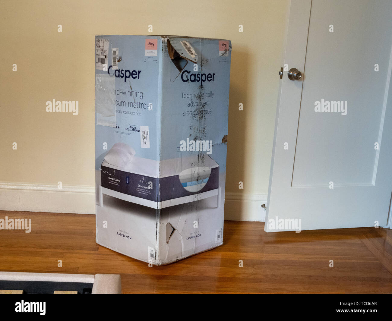 Casper Home Mattress Delivery Box Inside Home Next To Door
