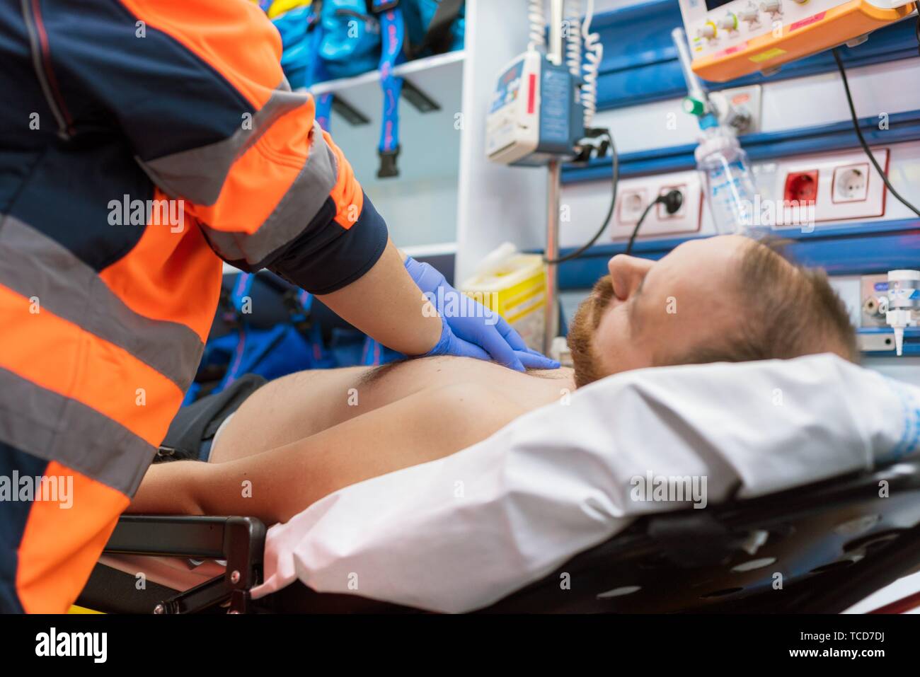 How To Resuscitate A Ba Or Child High Resolution Stock Photography And Images Alamy
