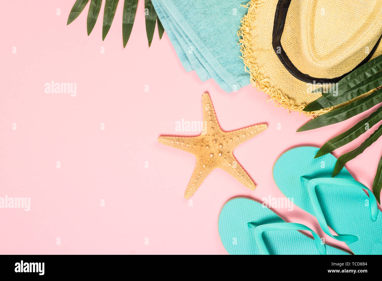 Summer flat lay background on pink Stock Photo - Alamy