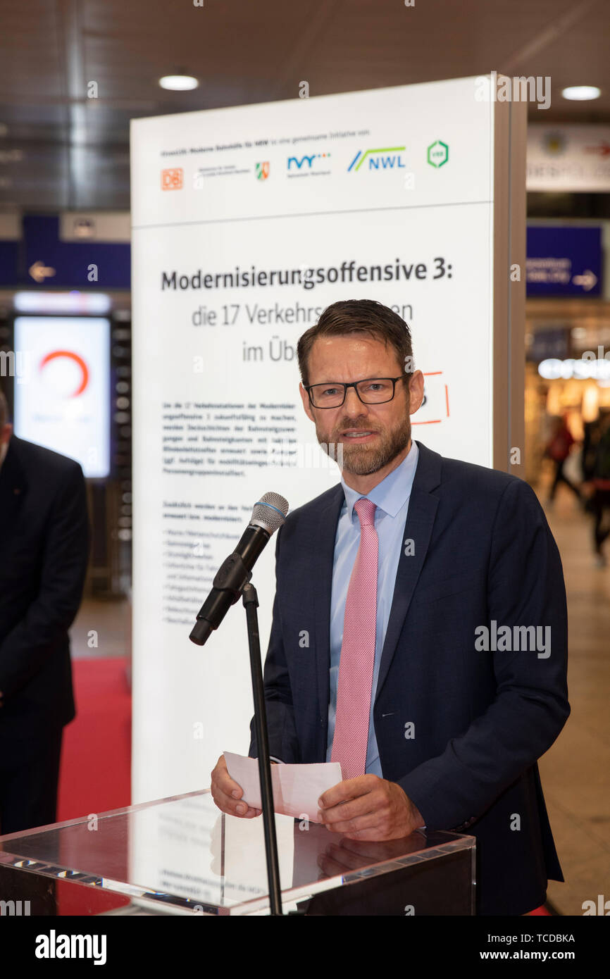 Stephan Boleslawsky bei der Unterzeichnung der MOF 3-Vereinbarung im Kölner Hauptbahnhof. Köln, 06.06.2019 Stock Photo