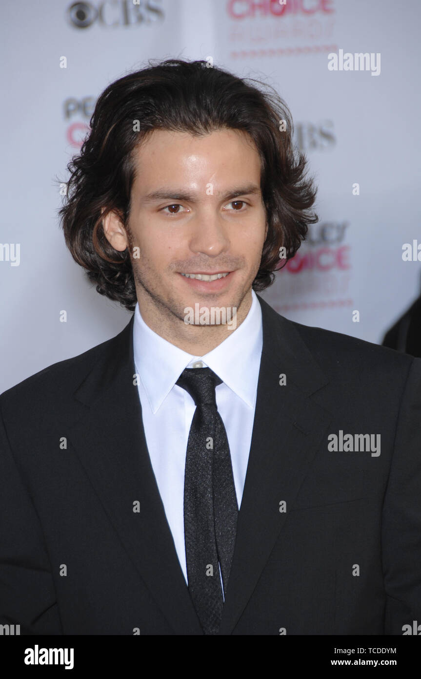 Los Angeles Ca January 09 07 Santiago Cabrera Star Of Heroes At The 33rd Annual People S Choice Awards At The Shrine Auditorium Los Angeles C 07 Paul Smith Featureflash Stock Photo Alamy