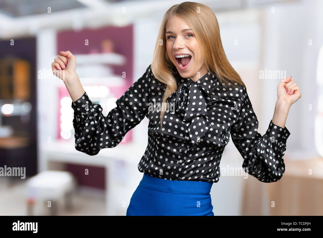 Portrait of a happy smiling girl Stock Photo - Alamy