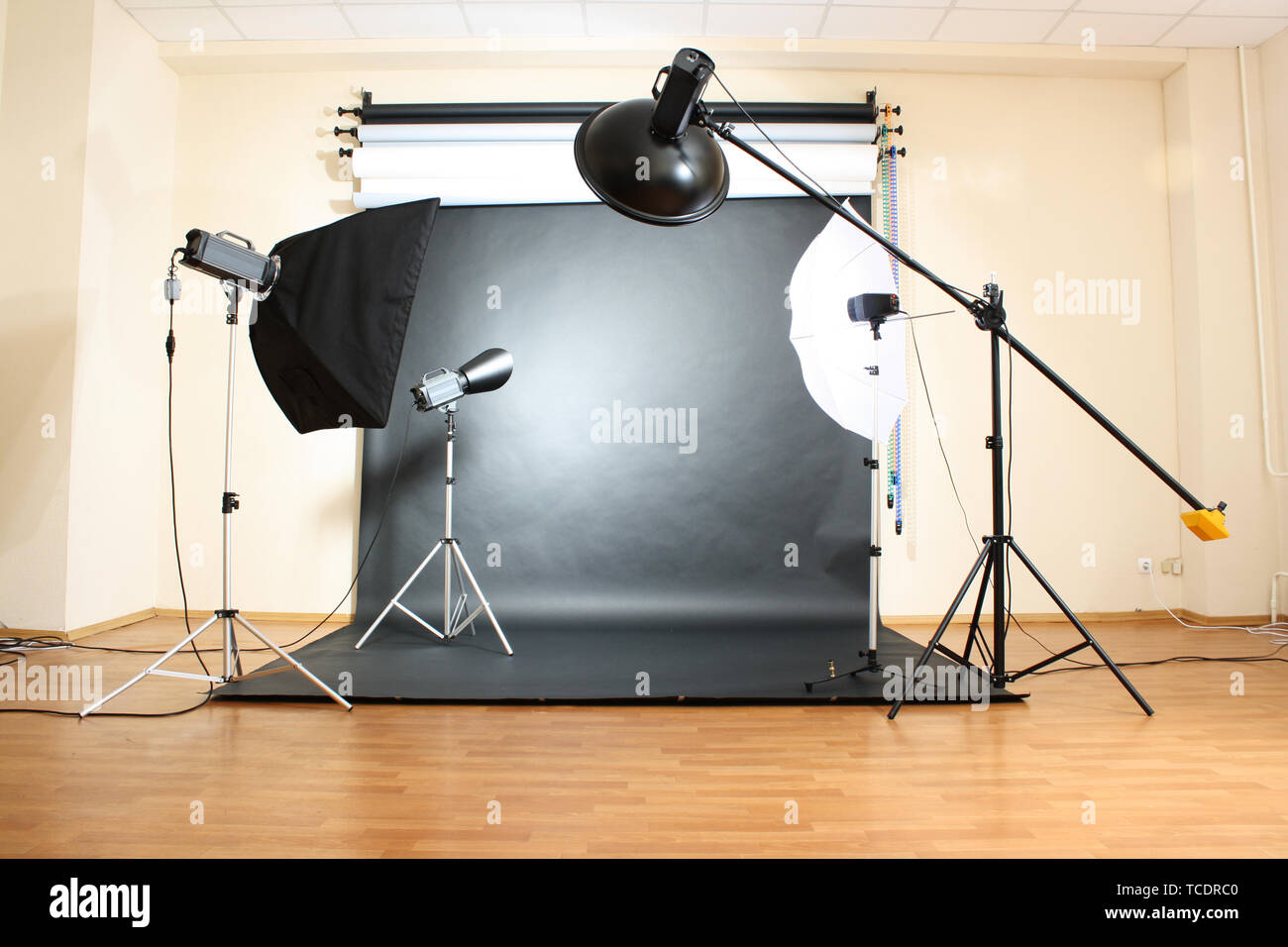 Studio Flash Color Studio flash on grey background Stock Photo - Alamy