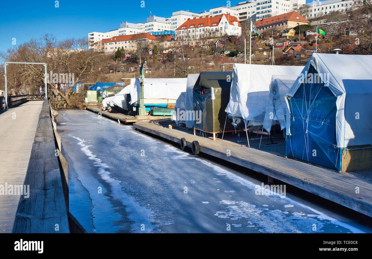 Boats Covered With Protective Tarpaulins For Winter Erikssdalslunden Sodermalm Stockholm Sweden Scandinavia Stock Photo Alamy