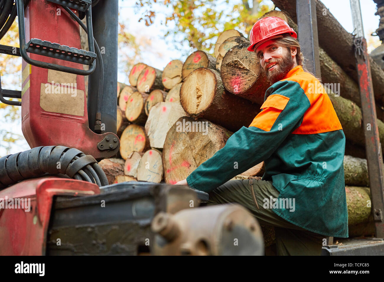 Operator crane hi-res stock photography and images - Alamy