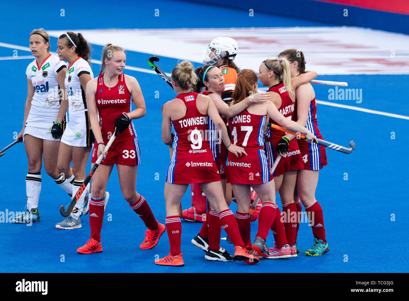 London, UK. 07th Jun, 2019. Tessa Howard of Durham University (GBR) (4th from right) celebrates scoring a goal with team mates during FIH Pro League match between Great Britain vs Germany (Men) at Lea Valley Hockey and Tennis Centre on Friday, June 07, 2019 in  London England. (Editorial use only, license required for commercial use. No use in betting, games or a single club/league/player publications. Credit: Taka Wu/Alamy Live News Stock Photo