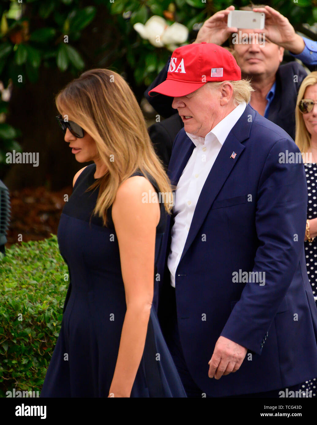 Washington DC, USA. 07th June, 2019. United States President Donald J. Trump and first lady Melania Trump return to the South Lawn of the White House in Washington, DC from their European trip on Friday, June 7, 2019. Credit: MediaPunch Inc/Alamy Live News Stock Photo