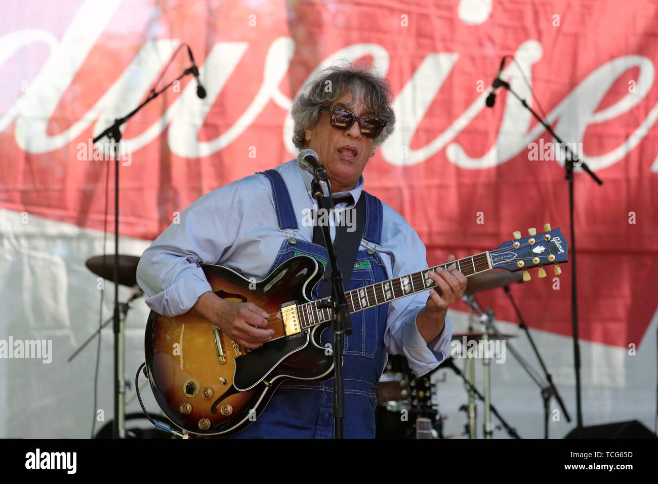 Chicago, USA. 7th June, 2019. Blues guitarist Chris Cain performs during the yearly Chicago Blues Festival in Chicago, the United States, on June 7, 2019. The 36th Chicago Blues Festival kicked off Friday at Millennium Park in downtown Chicago. The three-day music festival is free and open to visitors. Credit: Wang Ping/Xinhua/Alamy Live News Stock Photo