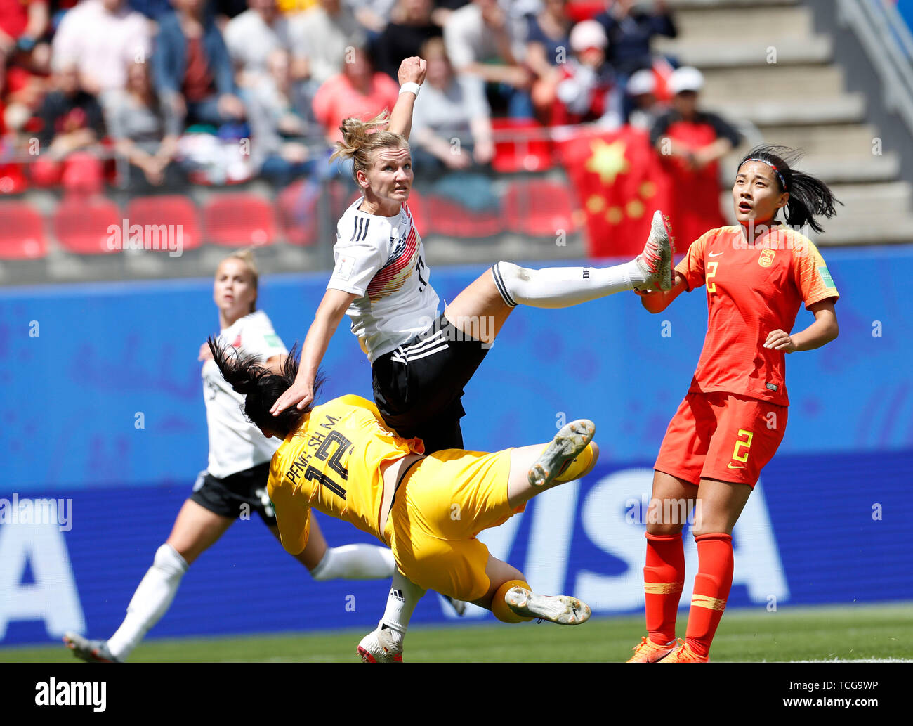 Rennes, France. 8th June, 2019. Alexandra Popp (Top) of Germany competes during the group B match between Germany and China at the 2019 FIFA Women's World Cup in Rennes, France, June 8, 2019. Credit: Ding Xu/Xinhua/Alamy Live News Stock Photo