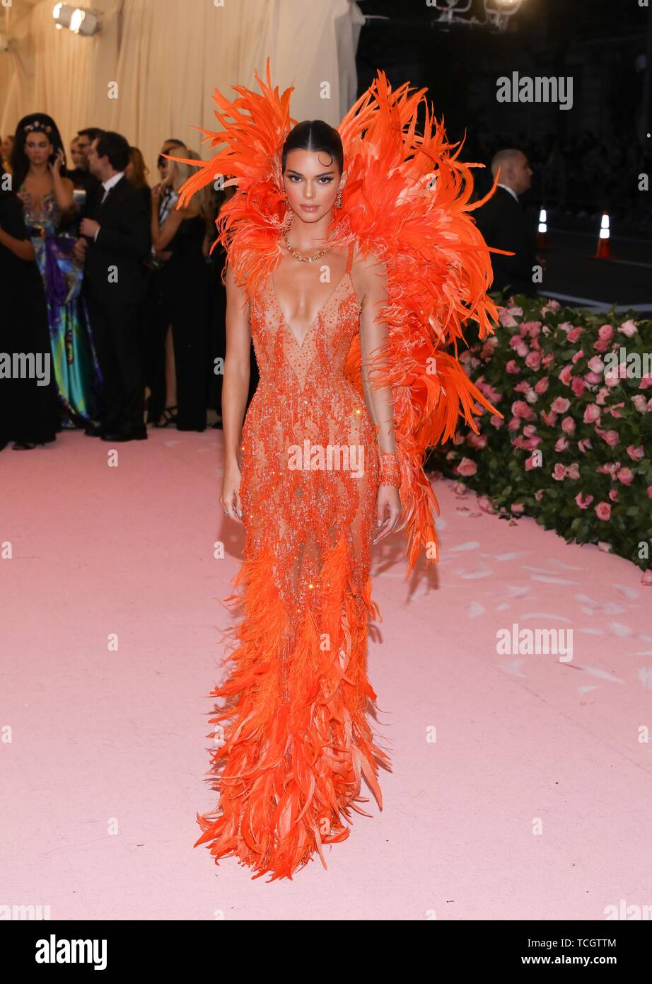 strapless open back dress Kylie Jenner Hot Pink Allover Feathers Short 22nd Birthday Dress