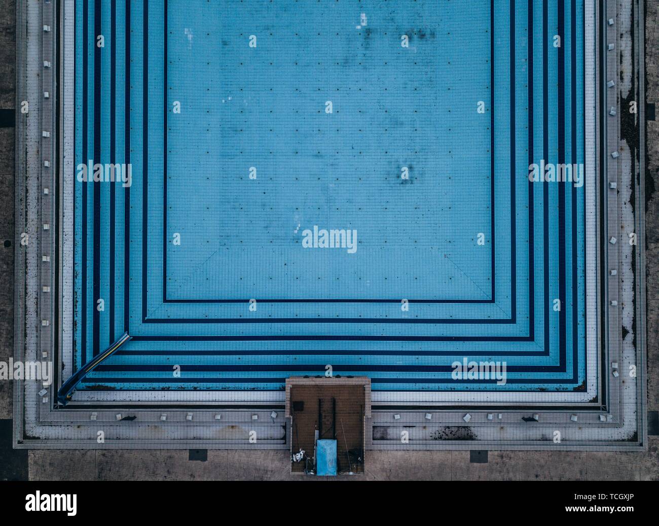 View old swimming pool hi-res stock photography and images - Alamy
