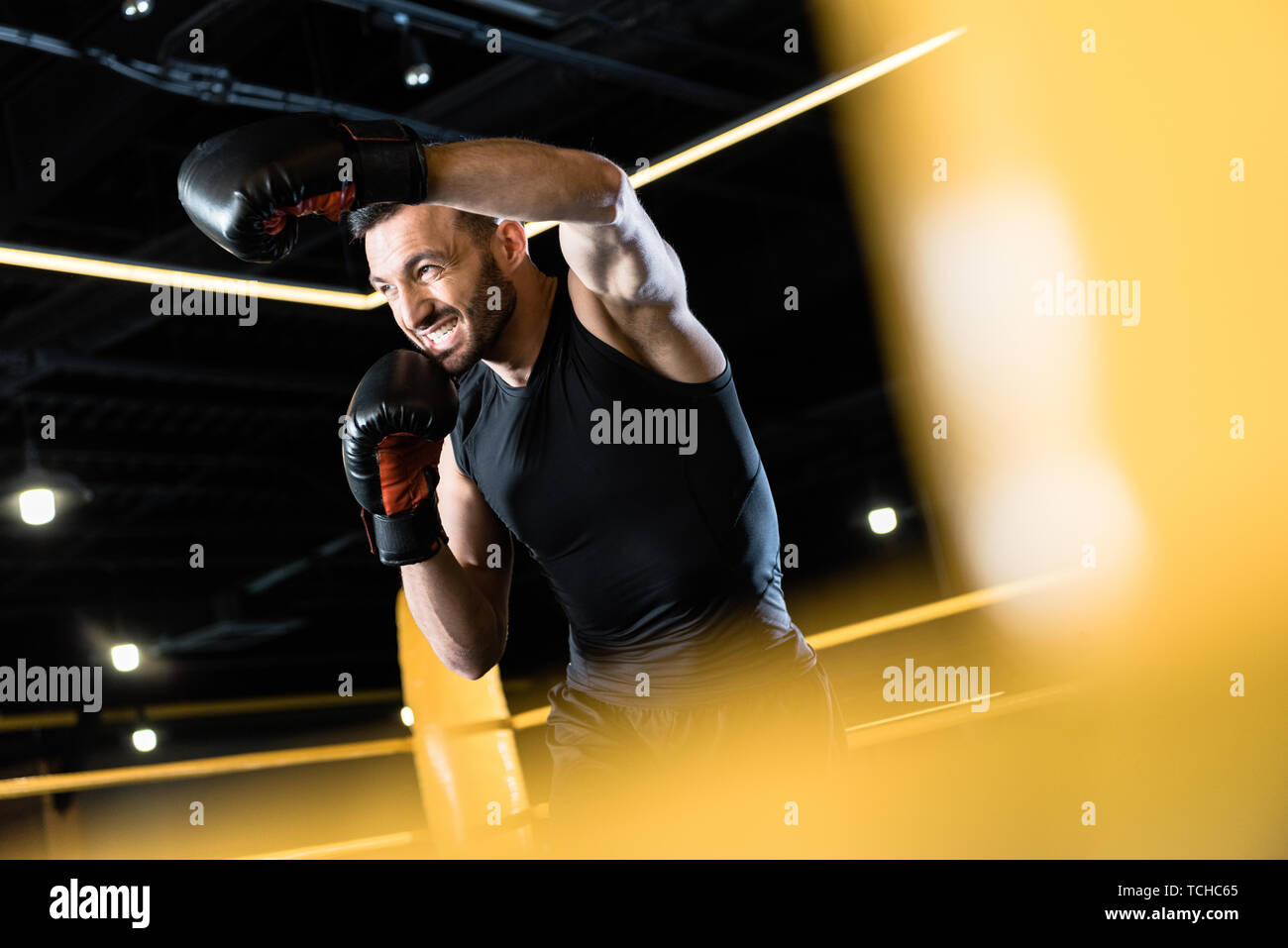 Man boxing in gym hi-res stock photography and images - Alamy