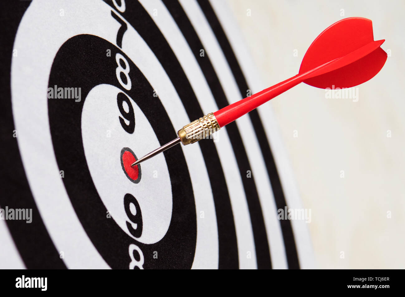 Dart hit target close-up. well-aimed hit. winning the competition. Success  in business. achievement in life. Go to its goal. achieve the goals. The ga  Stock Photo - Alamy