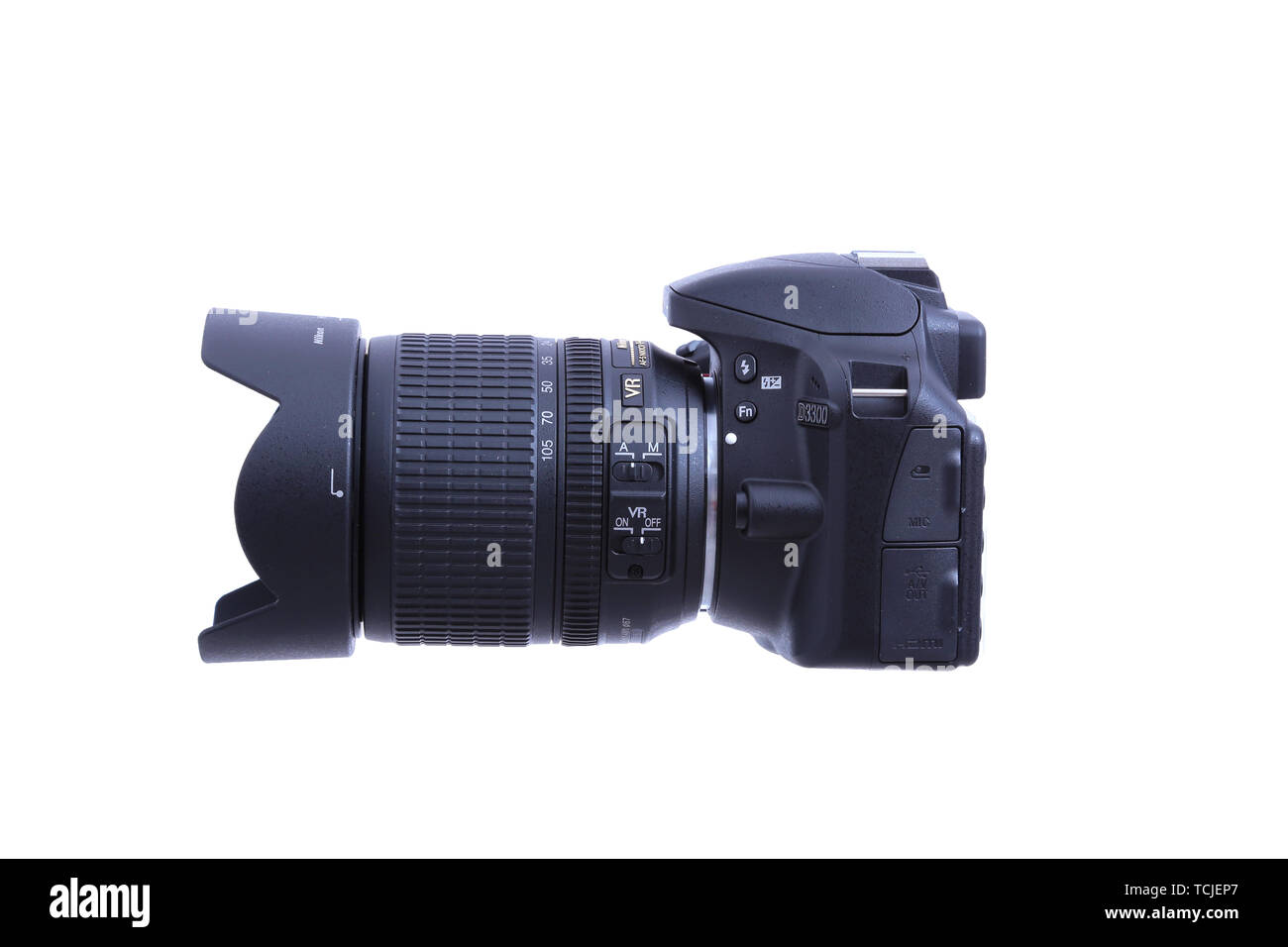 KYIV, UKRAINE - JULE 10, 2015: Nikon d3300 camera with nikkor 18-105mm lens  on white background Stock Photo - Alamy