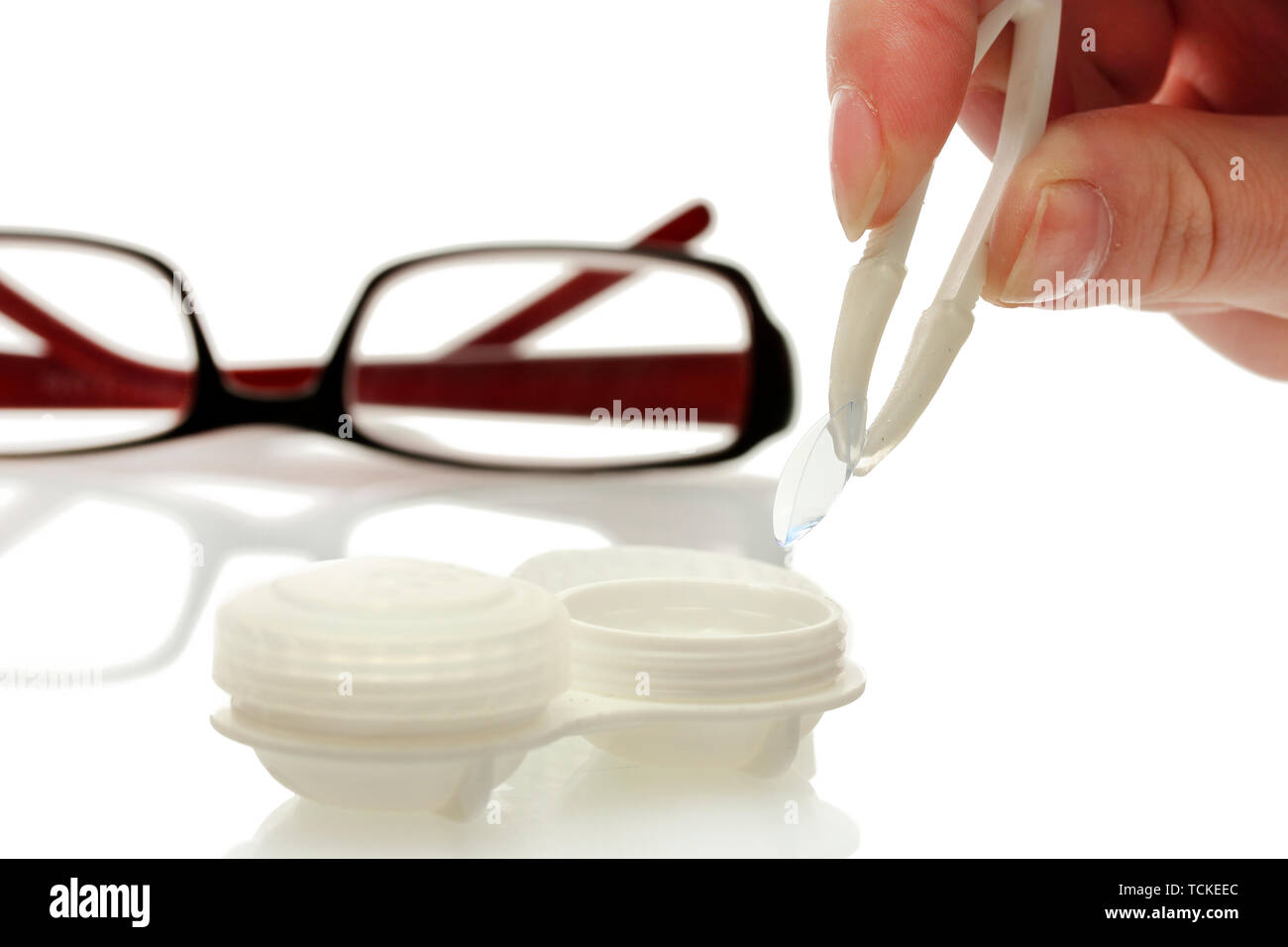 Contact lenses in water hires stock photography and images Alamy