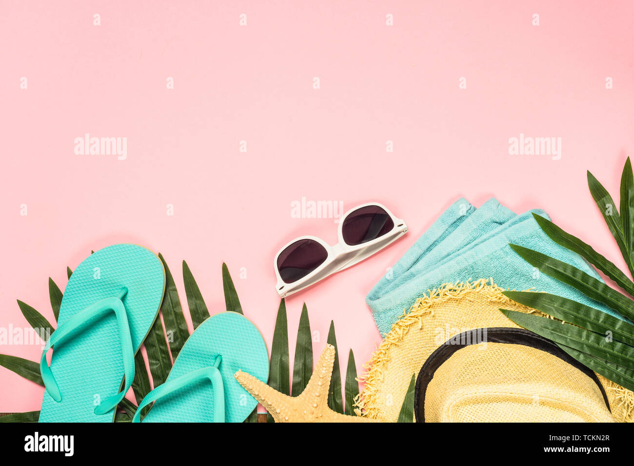 Summer flat lay background on pink Stock Photo - Alamy