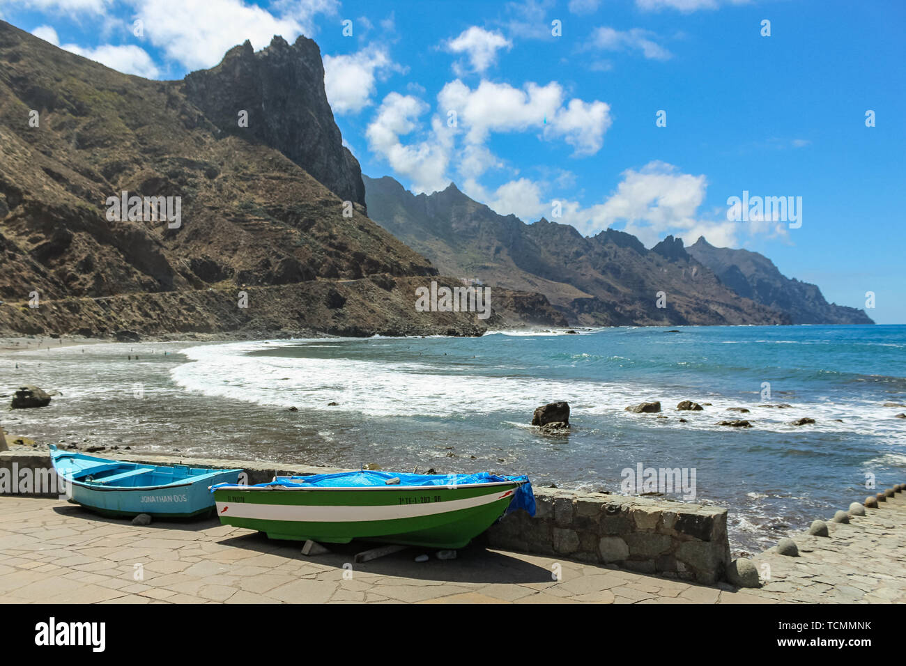 Rock sticking out of the cliff hi-res stock photography and images - Alamy