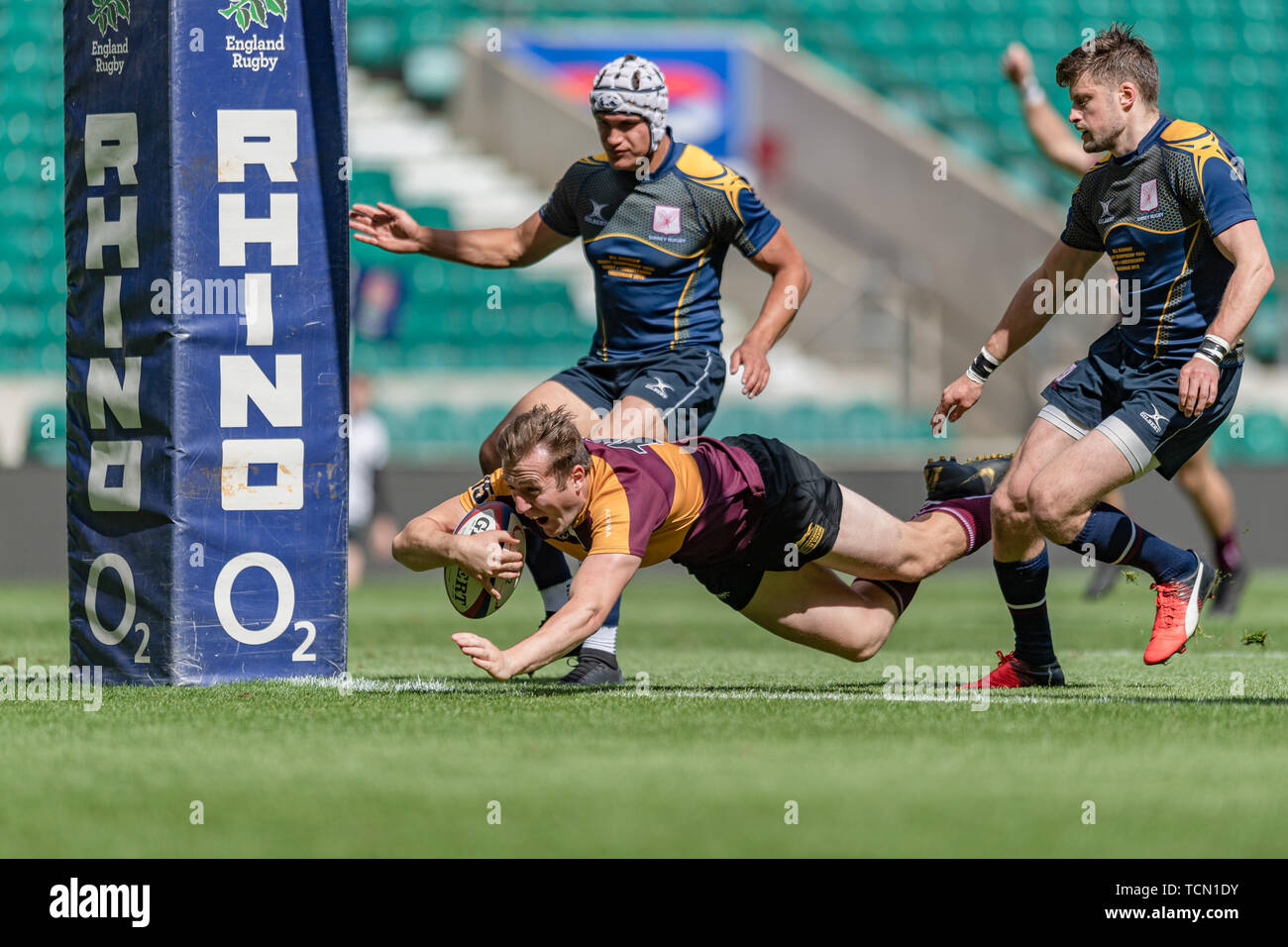 London, UK. 08th, Jun 2019. Leicestershire’s Joe Wilson scores a try for his side during Bill Beaumont County Championship Division 2 Final: Surrey v Leicestershire at Twickenham Stadium on Saturday, 08 June 2019. LONDON England .  (Editorial use only, license required for commercial use. No use in betting, games or a single club/league/player publications.) Credit: Taka G Wu/Alamy Live News Stock Photo