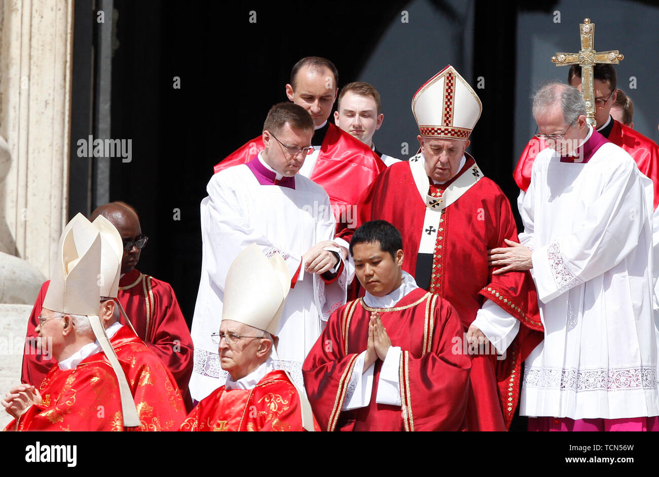 Vatican, Vatican City, Italy. 9th June 2019. Pope Francis celebrates the Pentecost mass in St. Peter's Square. Credit: Riccardo De Luca -Update Images/Alamy Live News Credit: Update Images/Alamy Live News Stock Photo
