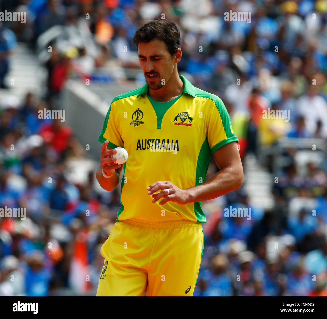 London, UK. 09th June, 2019. LONDON, England. June 09: Mitchell Starc of Australia during ICC Cricket World Cup between India and Australia at the Oval Stadium on 09 June 2019 in London, England. Credit: Action Foto Sport/Alamy Live News Stock Photo