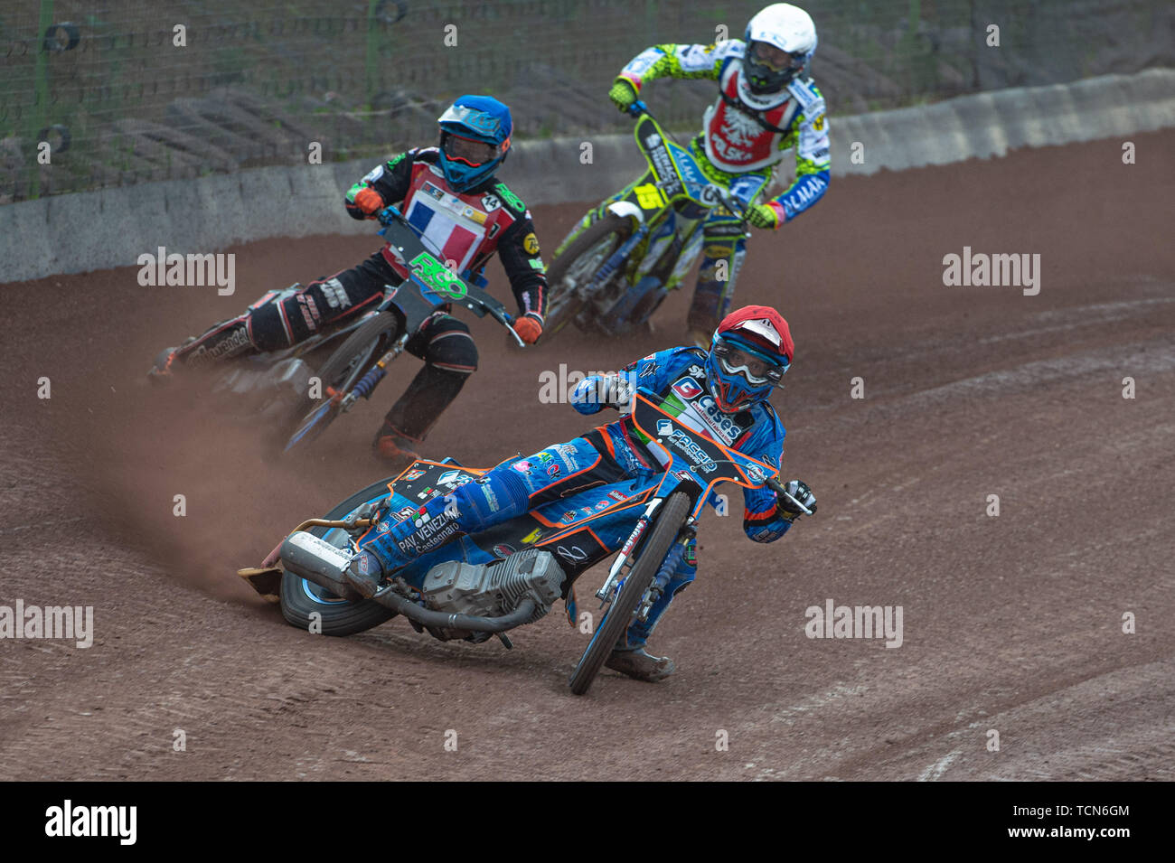 Glasgow, Scotland, UK. 08th June, 2019.  Nico Covatti (Red) leads Dimitri Bergé (Blue) and Bartosz Smektała (White) during the FIM Speedway Grand Prix World Championship - Qualifying Round 1 at the Peugeot Ashfield Stadium, Glasgow on Saturday 8th June 2019. (Credit: Ian Charles | MI News) Credit: MI News & Sport /Alamy Live News Stock Photo