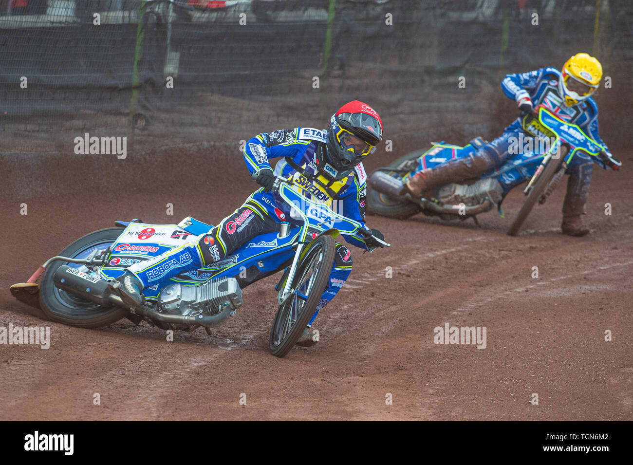 Glasgow, Scotland, UK. 08th June, 2019.  Pontus Aspgren (Red) leads Robert Lambert (Yellow) during the FIM Speedway Grand Prix World Championship - Qualifying Round 1 at the Peugeot Ashfield Stadium, Glasgow on Saturday 8th June 2019. (Credit: Ian Charles | MI News) Credit: MI News & Sport /Alamy Live News Stock Photo